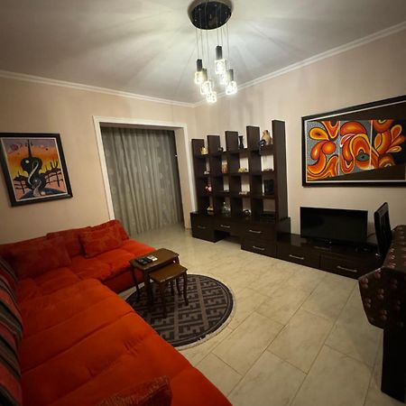 Toptani Center Apartment ティラナ エクステリア 写真