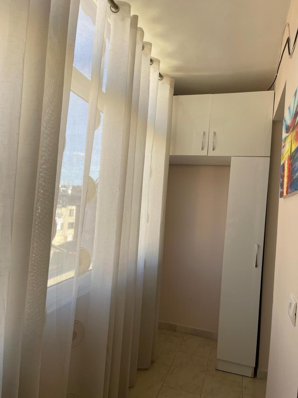 Toptani Center Apartment ティラナ エクステリア 写真