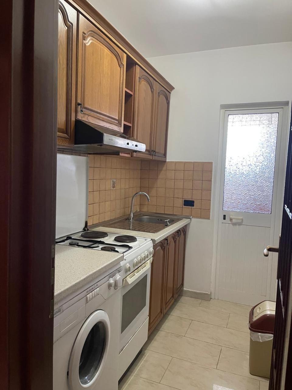 Toptani Center Apartment ティラナ エクステリア 写真
